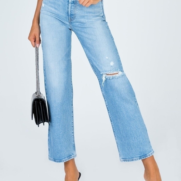 Levi's Premium Ribcage Distressed Straight Leg Cropped Jean Size 24 Inseam 29 - Picture 2 of 7